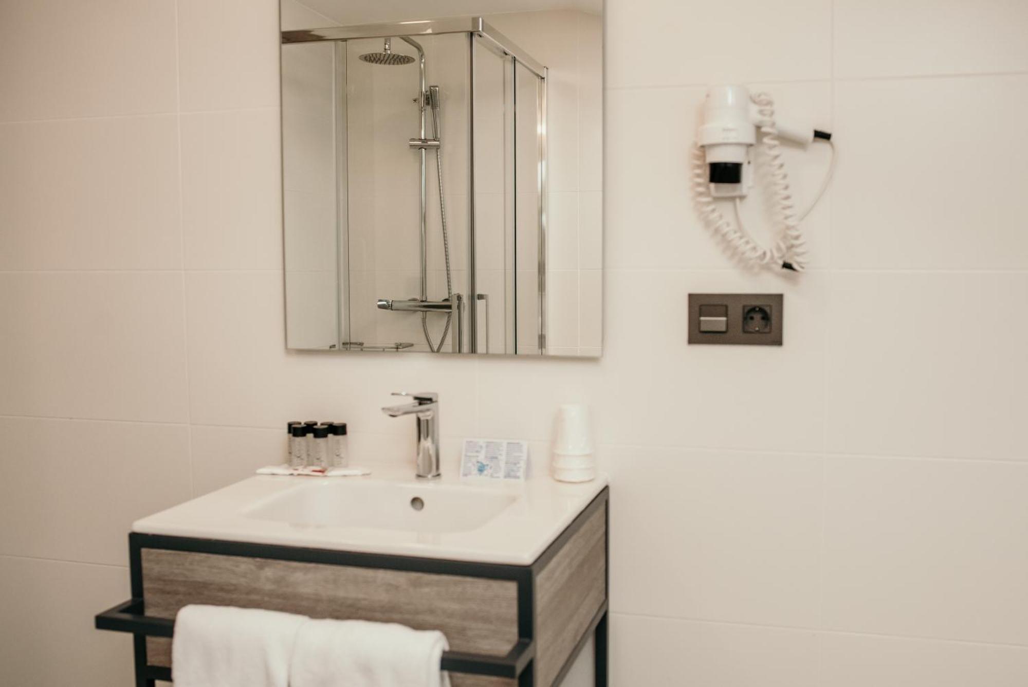 Hotel Lux Мелиде Экстерьер фото